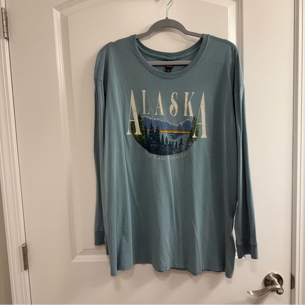 Alaska Wild Fable Graphic Long Sleeve T Shirt Women’s Size Large Green/Blue